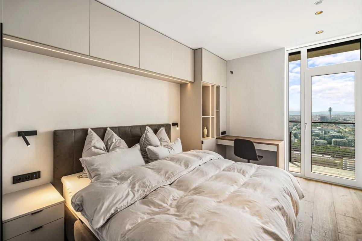 Apartment Luxurious Penthouse Triiiple Towers - What'app - 0034-656-619-782 - For Reservations!